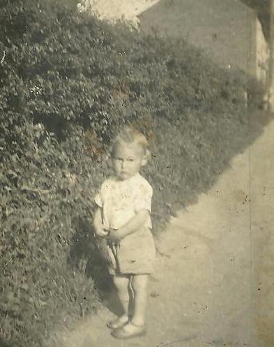 Bernard Dodd at 3 years old in Bower Lane