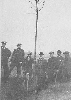 Members of Eaton Bray Rural District Council circa 1915