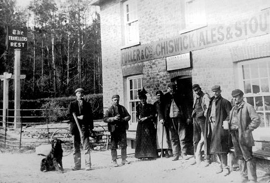 The Travellers Rest 1890/1900 showing Derek Gray's ancestral relative Amos Gray and his wife Mary Honour (click to view full photo)